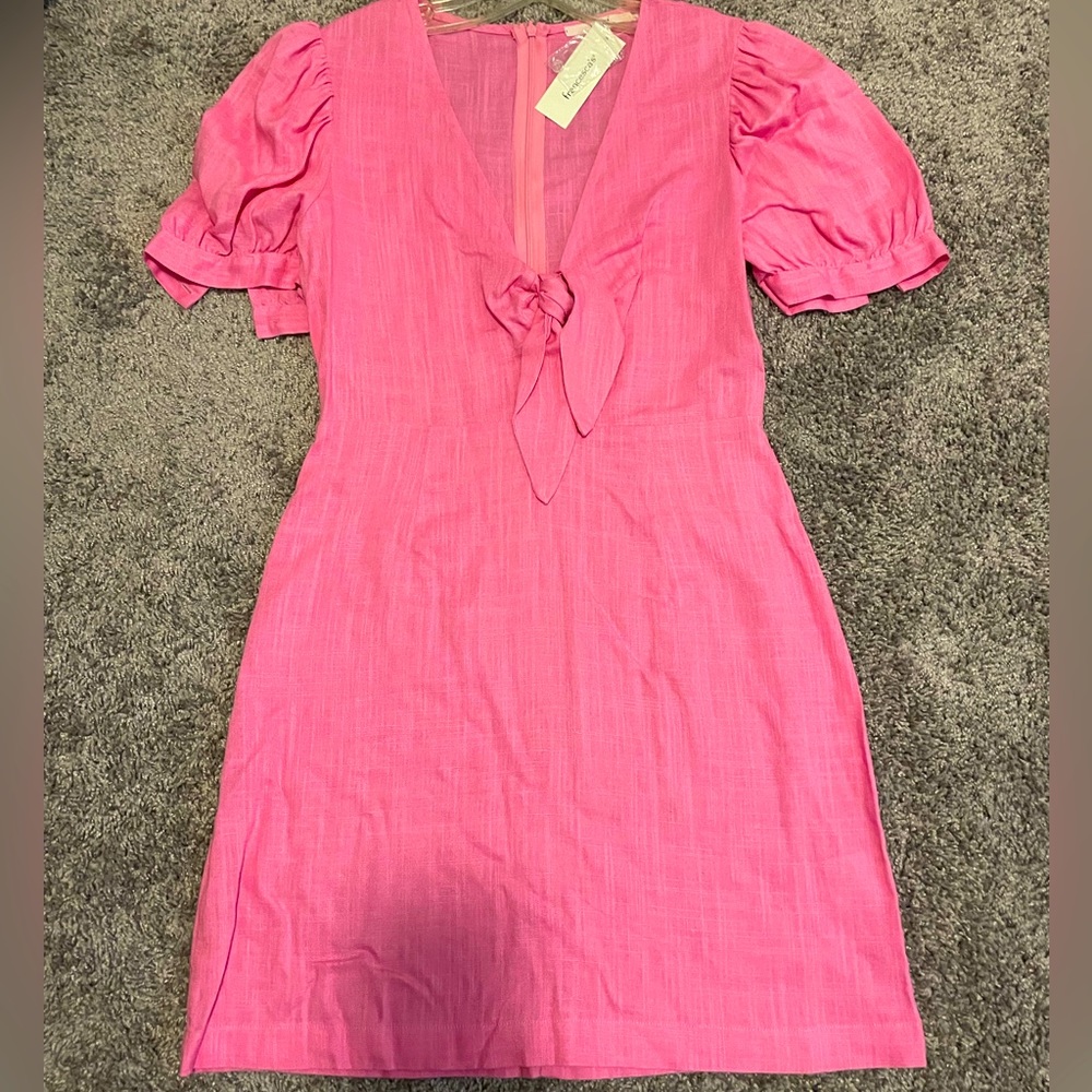 Francesca’s pink fitted dress